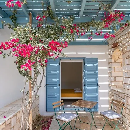 Comfy House In Paros *